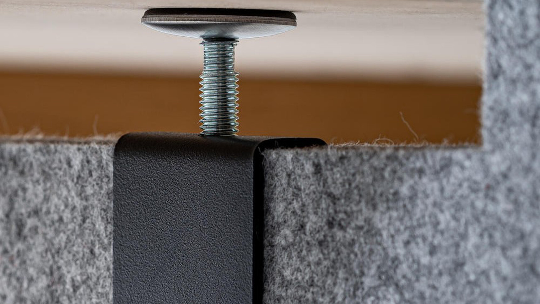 Buzzi Space BuzziTripl Desk Split Acoustic Desk Divider Grey Upholstery Detail Image Of Fitting