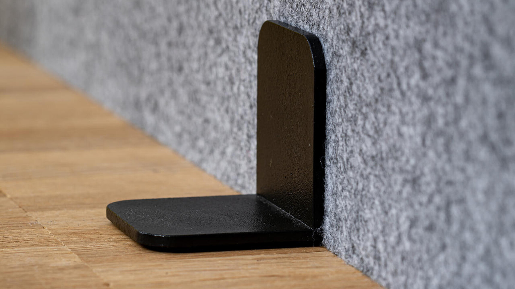 Buzzi Space BuzziTripl Desk Split Acoustic Desk Divider Grey Upholstery Detail Image