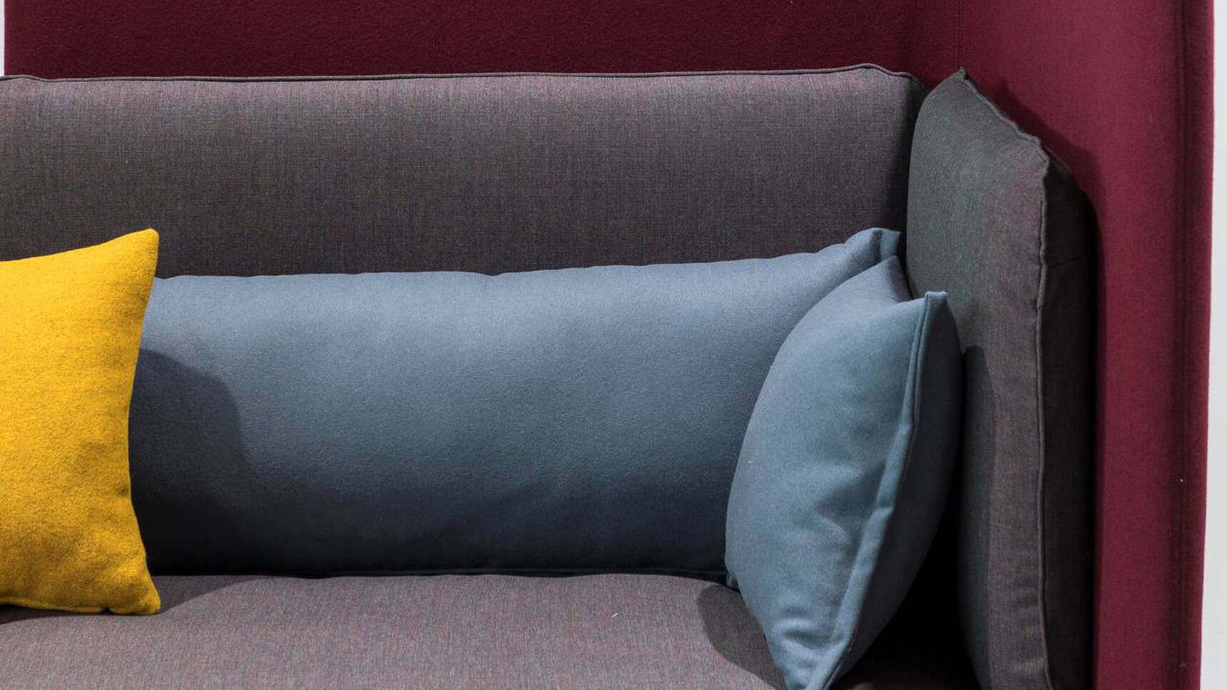 Buzzi Space BuzziSpark Acoustic Lounge Sofa AG112 Medium Shield Detail Image