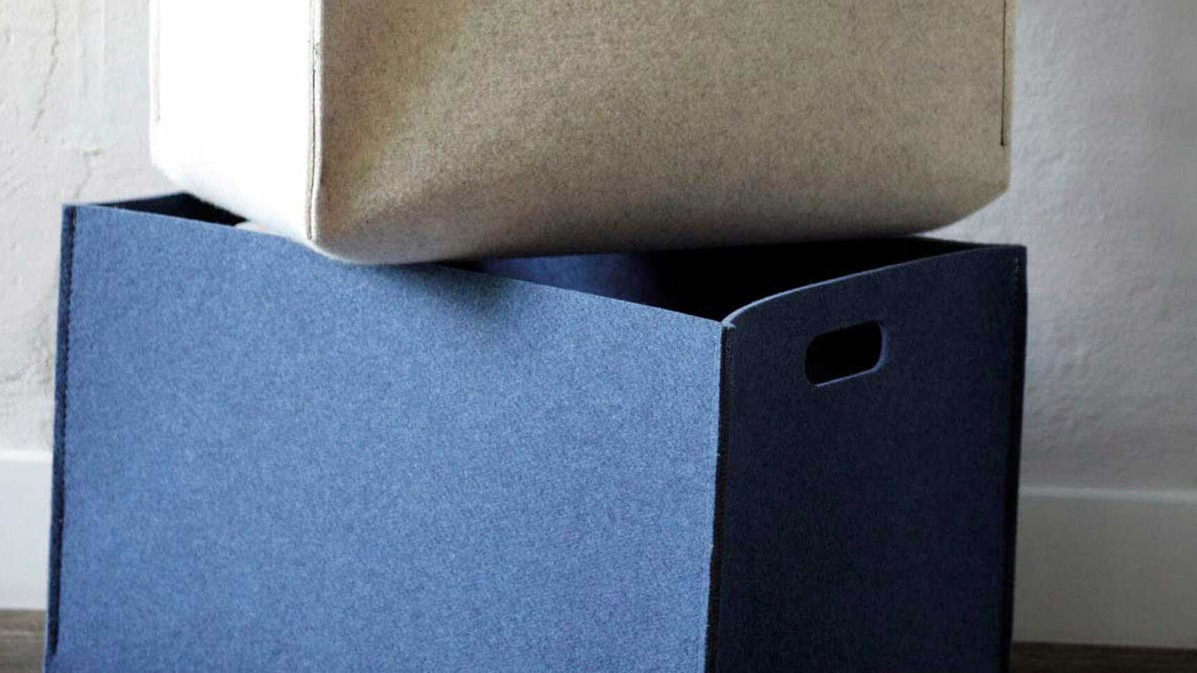 Buzzi Space BuzziBox Acoustic Storage Basket Blue Upholstery Family Image In Office Setting