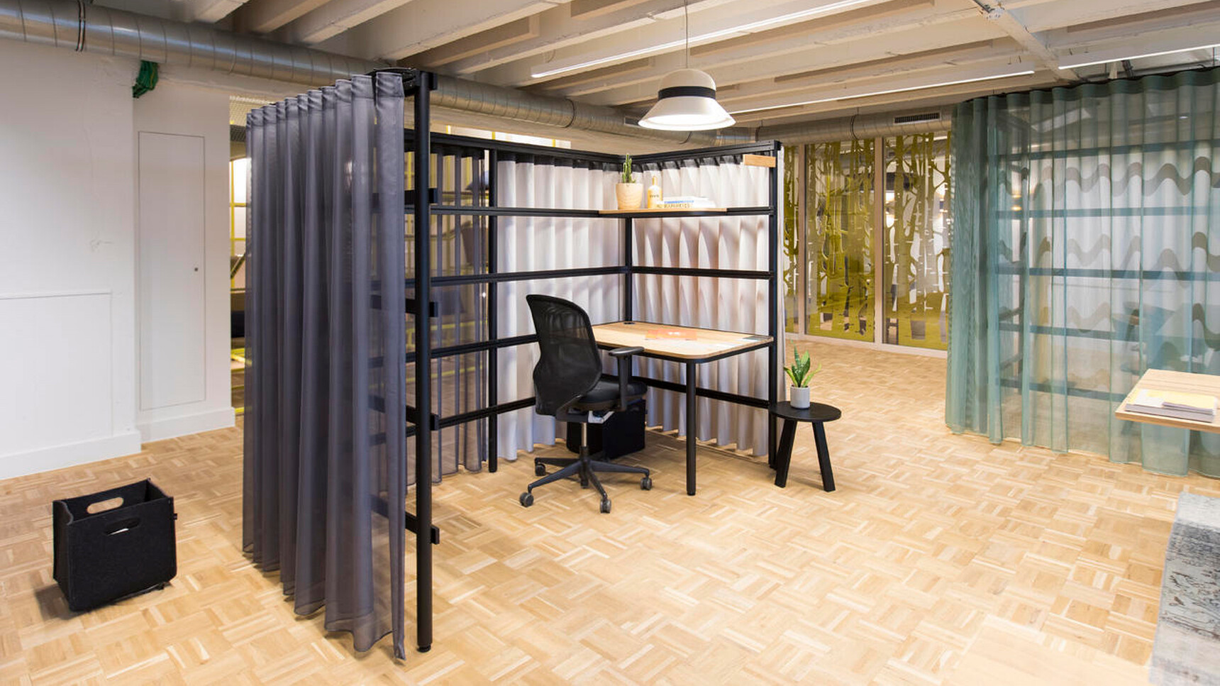 Buzzi Space BuzziBracks Modular Acoustic System In Office Setting