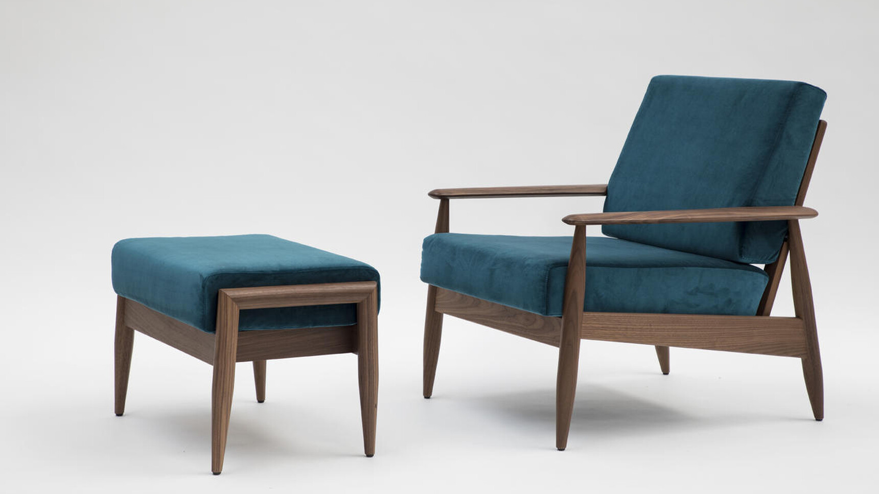 Buzzi Space BuzziNordic ST101 Footstool With Armchair Family Image