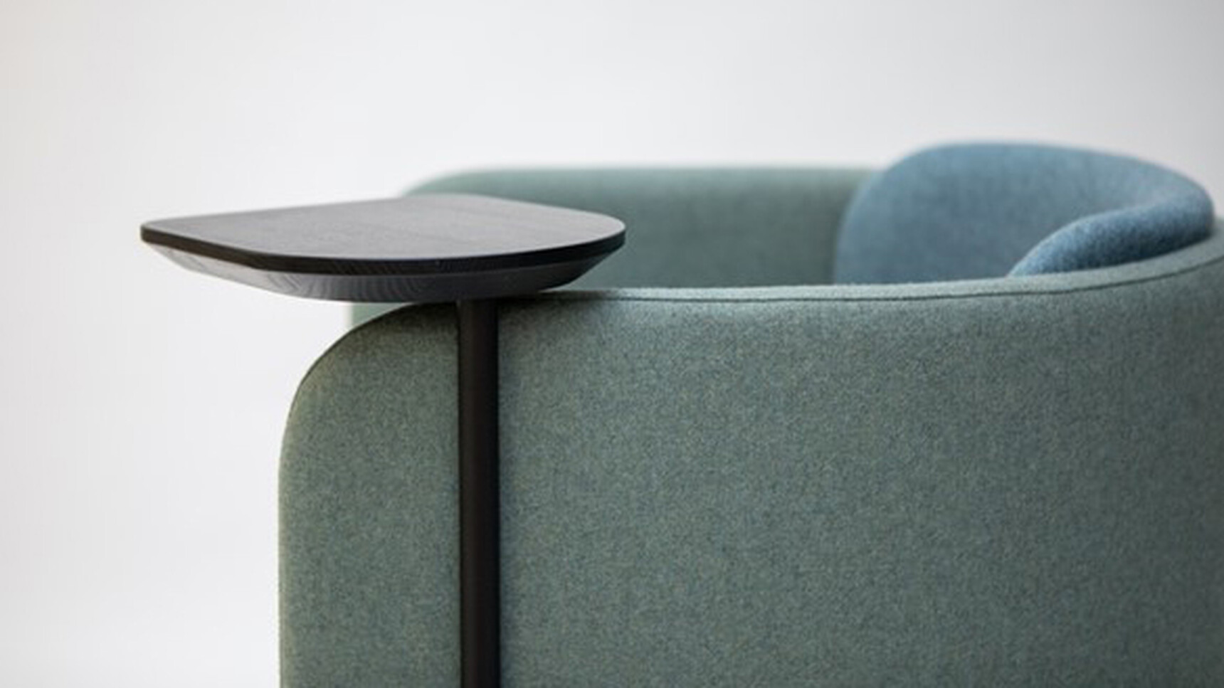 Buzzi Space BuzziDee Plus Blue Upholstery Meeting Chair With Tablet Detail Image