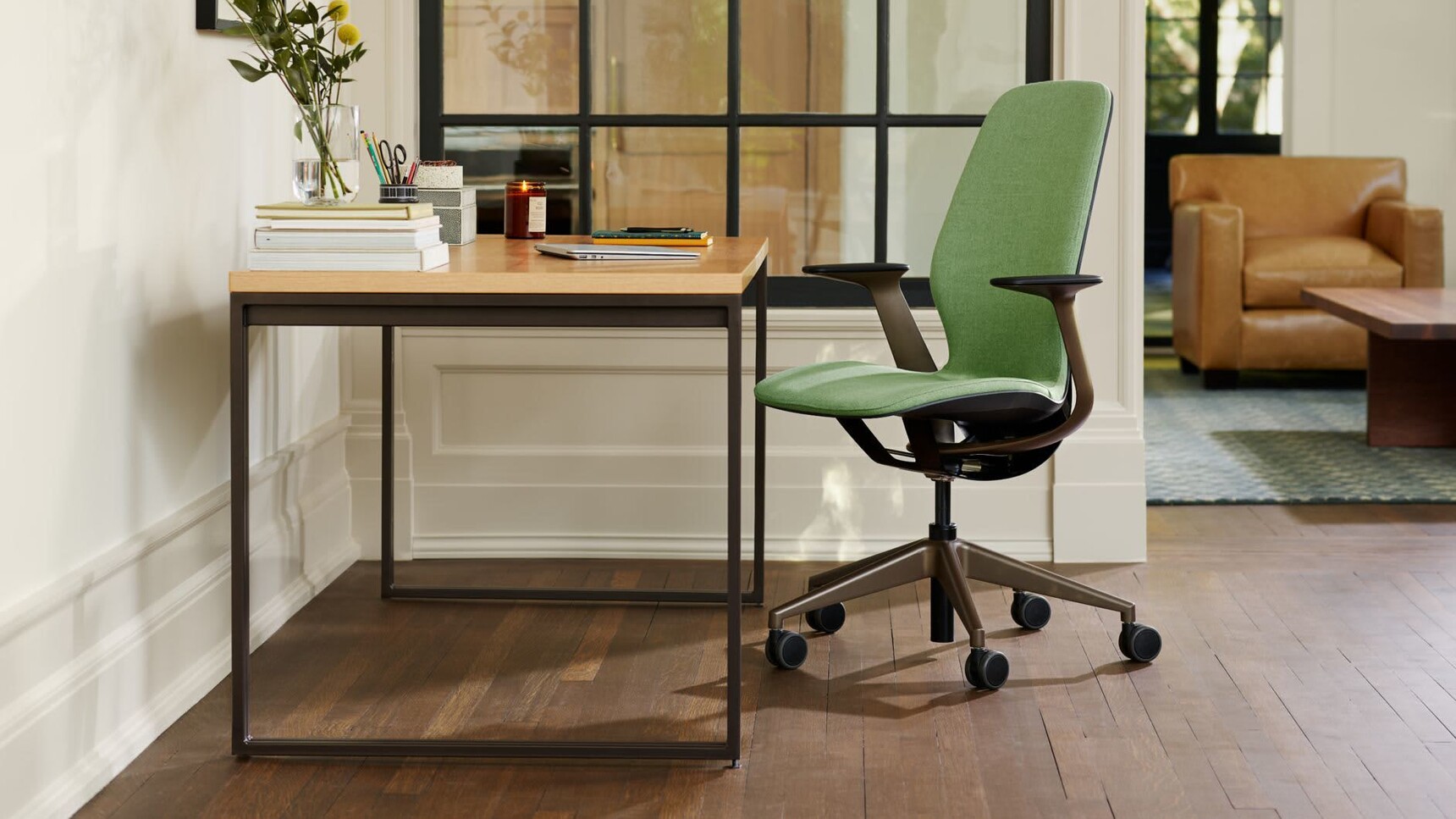 Steelcase SilQ Upholstered Office Chair Green Upholstery At Desk Family Image