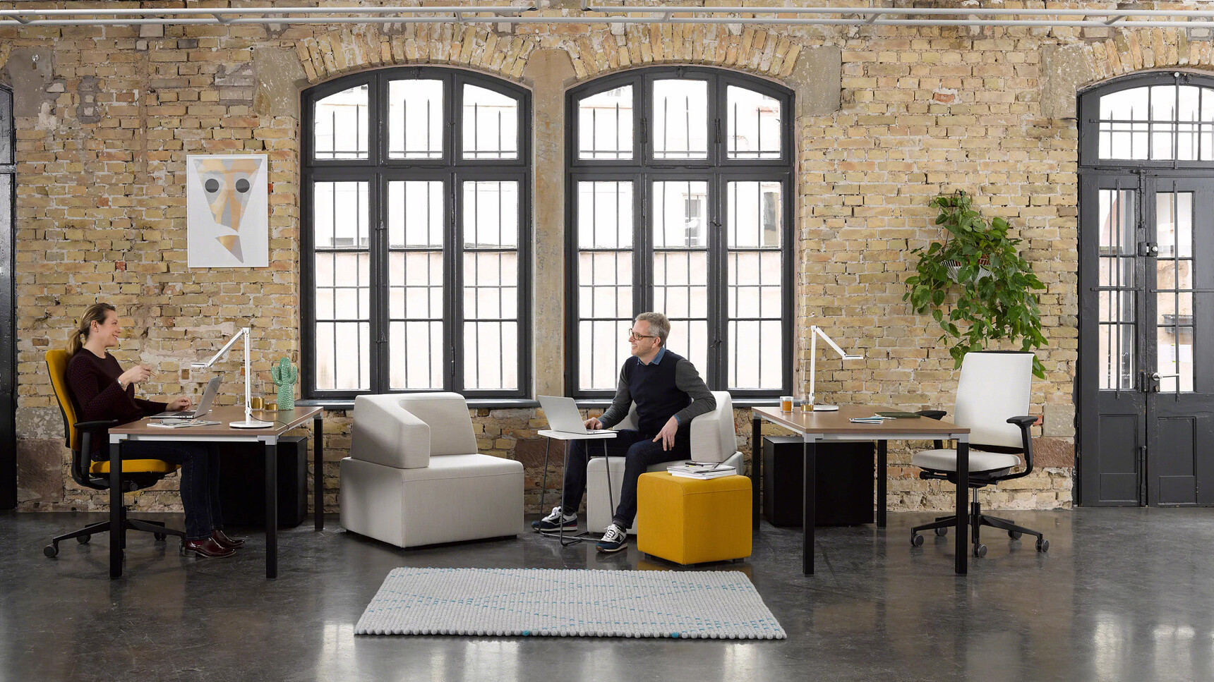 Steelcase Kalidro Fixed Height Desk In Office Environment