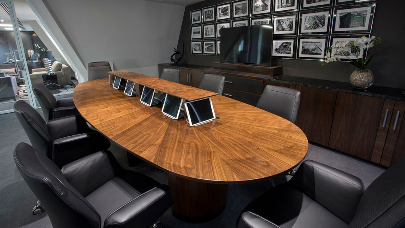 William Hands Infinity T520 Meeting Table In Meeting Room Family Image