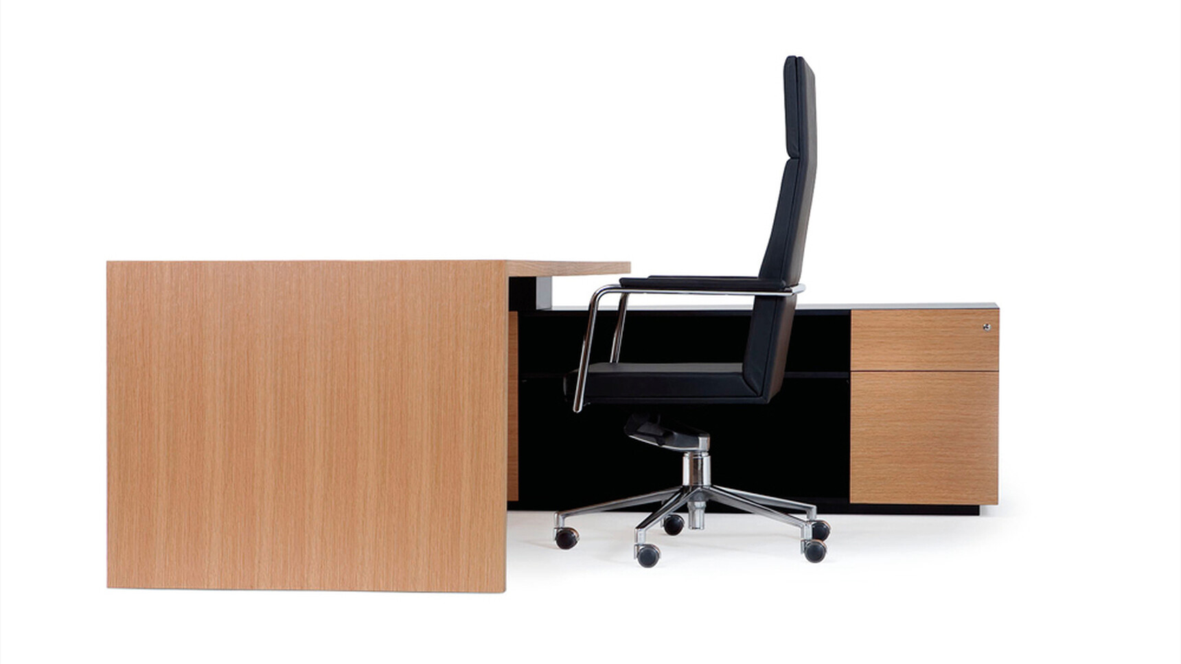 William Hands Emphasis L-shaped Executive Desk Side Angle Family Image