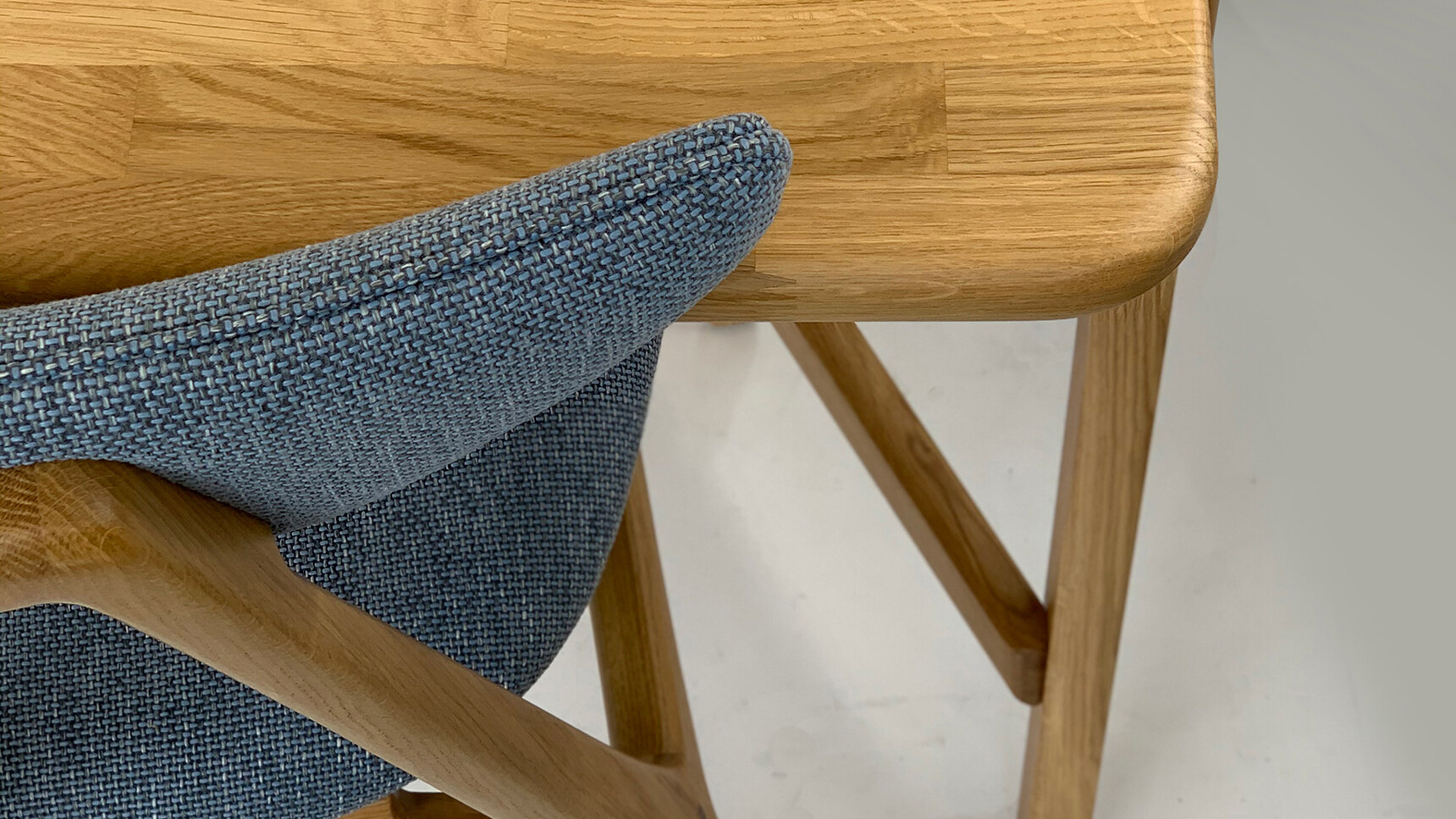 William Hands Embrace Home Office Desk Detail Image Desk And Chair