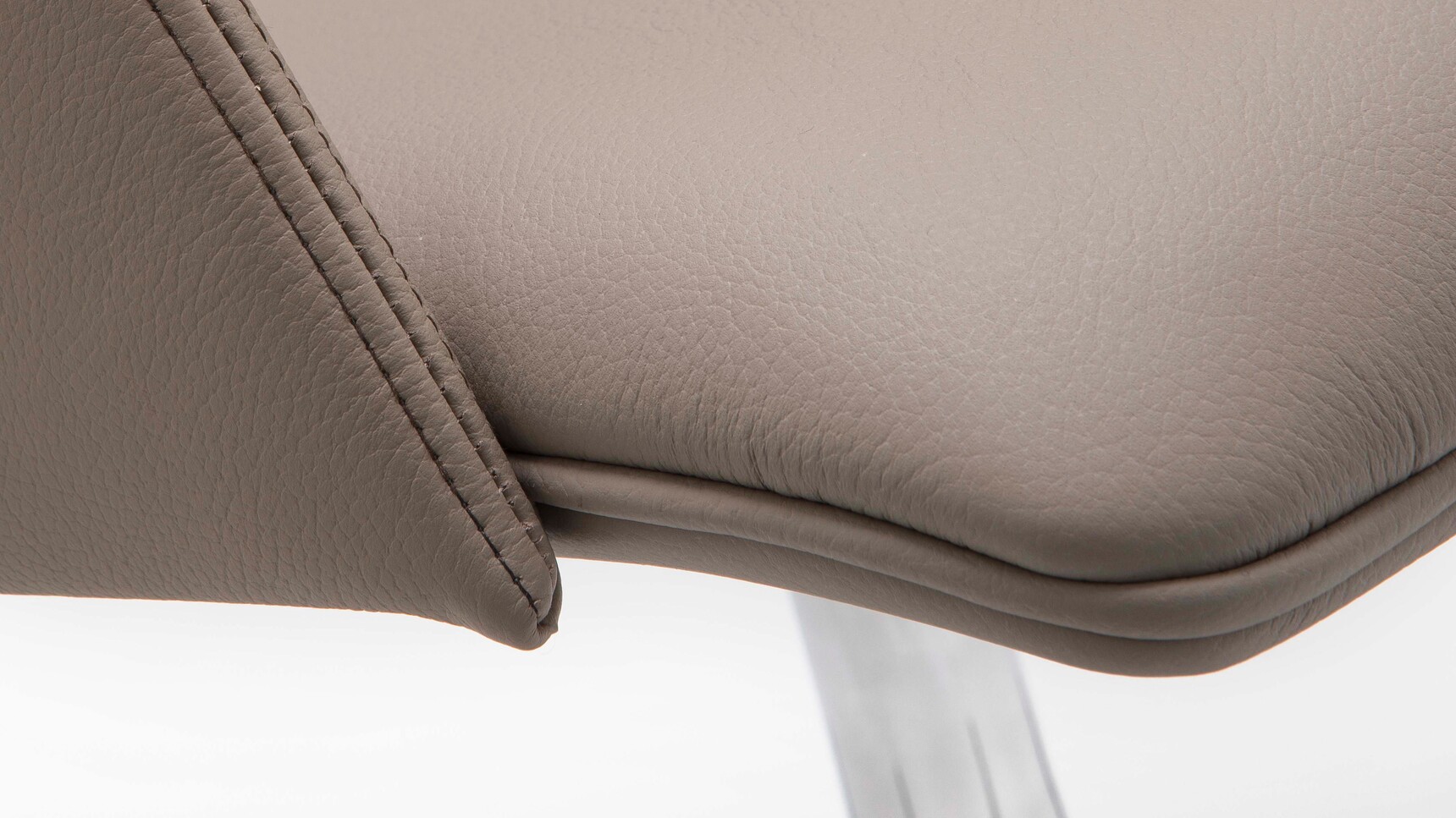 William Hands Cypher 841 Medium Back Office Chair With Four Star Base Wing Arm Detail Image