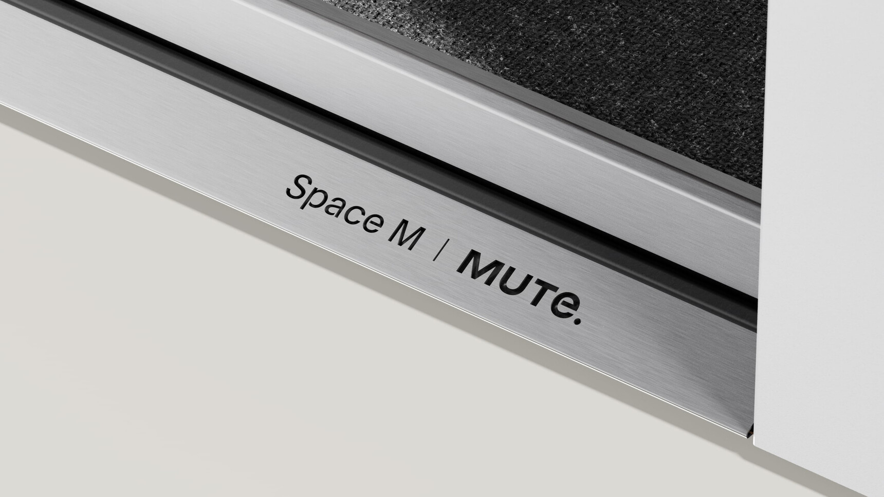 Mute Space M Double Pod Entrance Detail Image