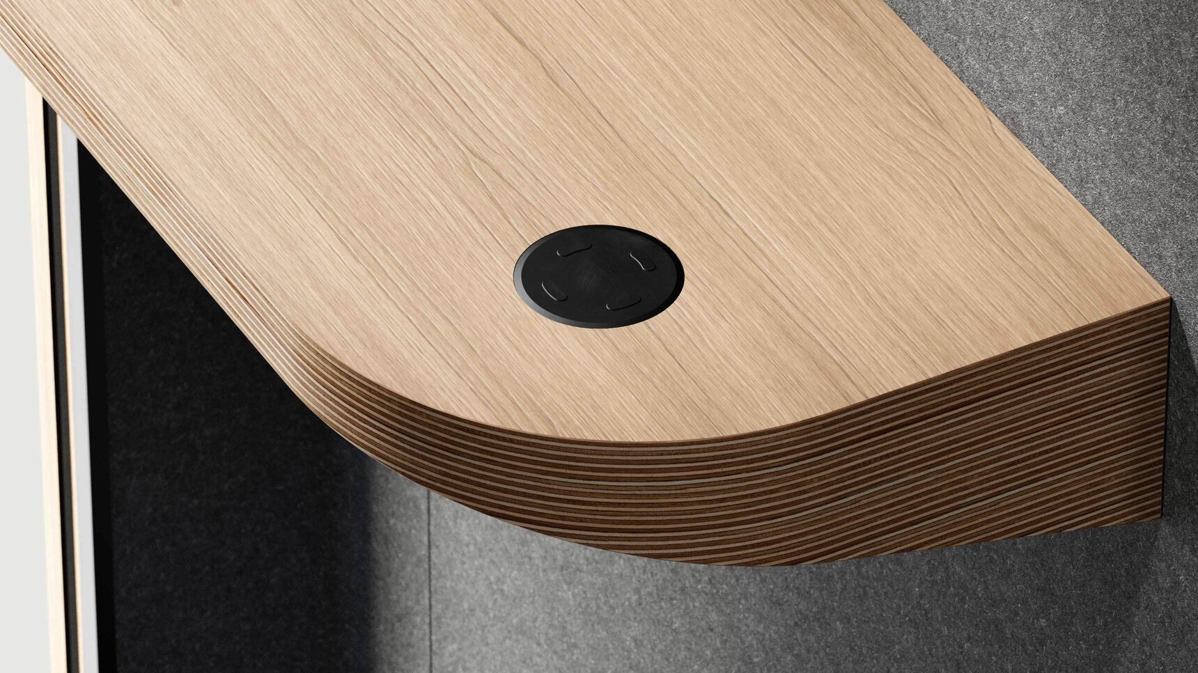 Mute Space S Standard Booth Detail Image Of Tabletop