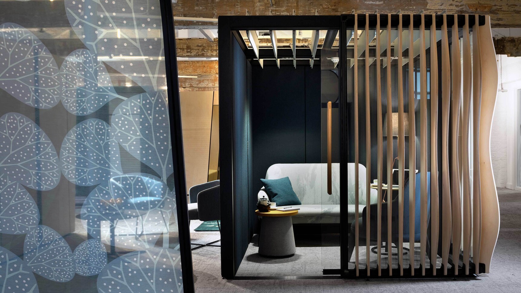 Orangebox Campers & Dens Meeting Pod With Awning With Hacking Detail Image