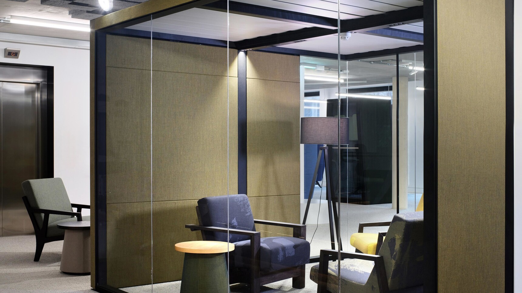 Orangebox Campers & Dens Meeting Pod Green Fabric Detail Image