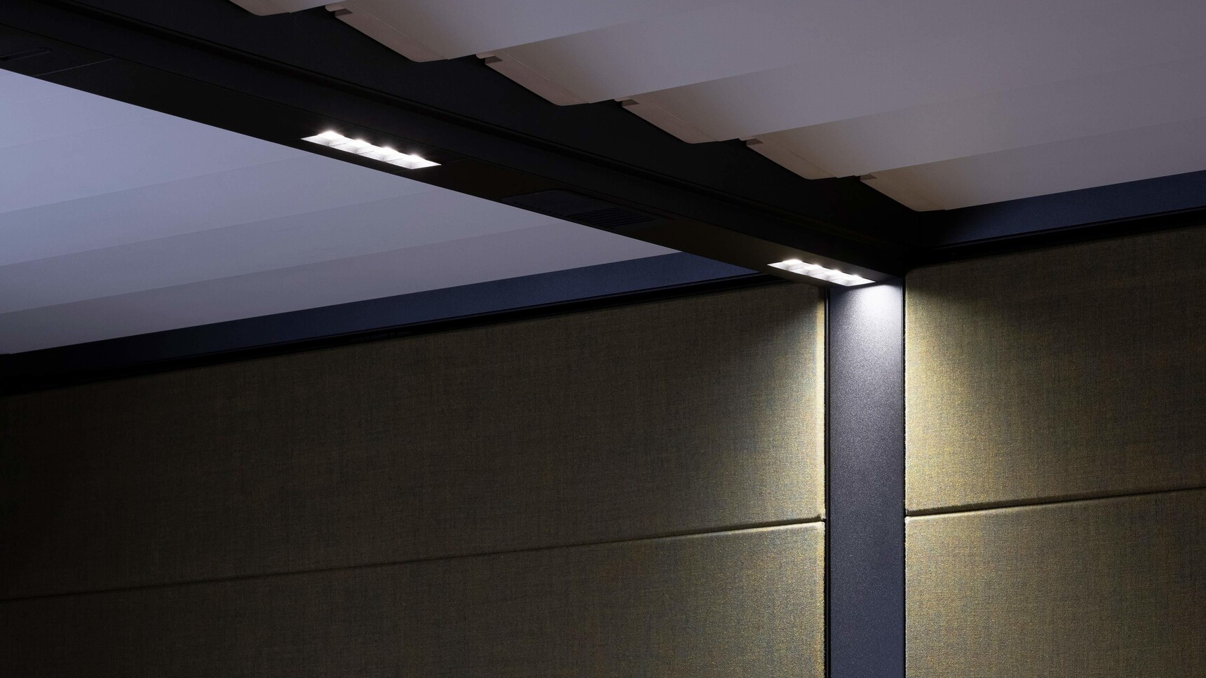 Orangebox Campers & Dens Meeting Pod Lighting Detail Image