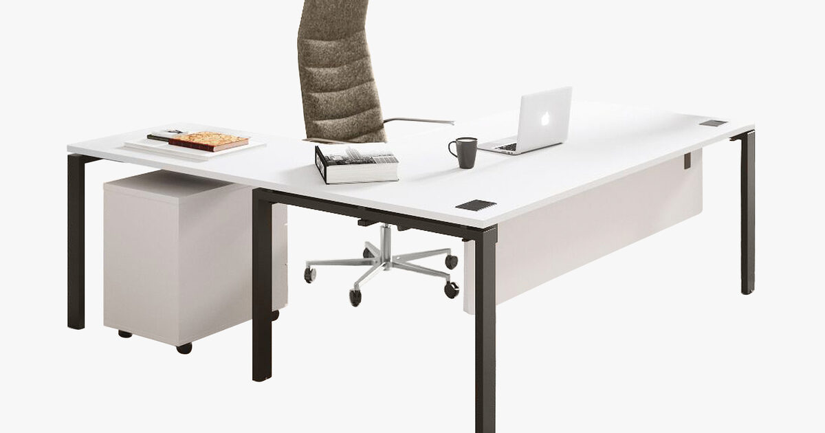 L shop return desk