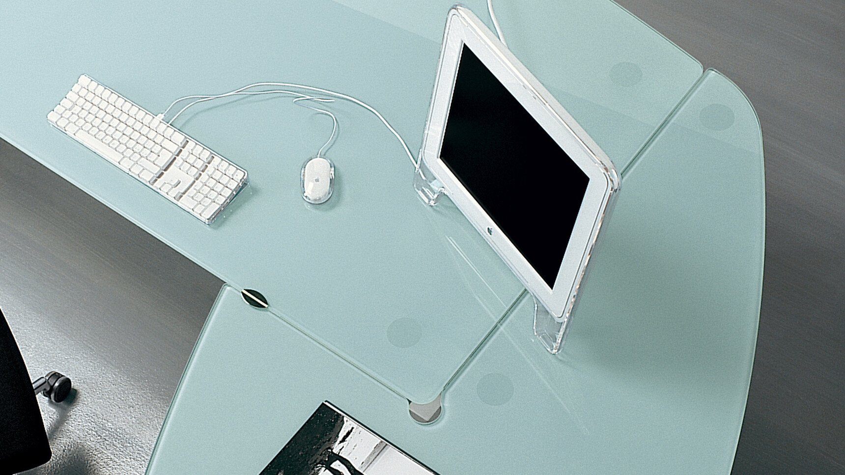 Quadrifoglio X-Time Work Executive Desk With Glass Top & Stop Legs Detail Image