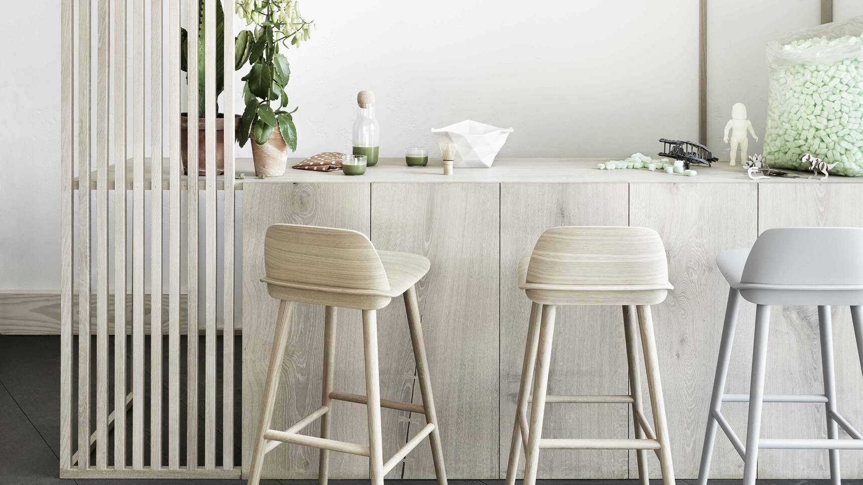 Muuto Grain Nerd Bar Stool Corky Crushed Family Image