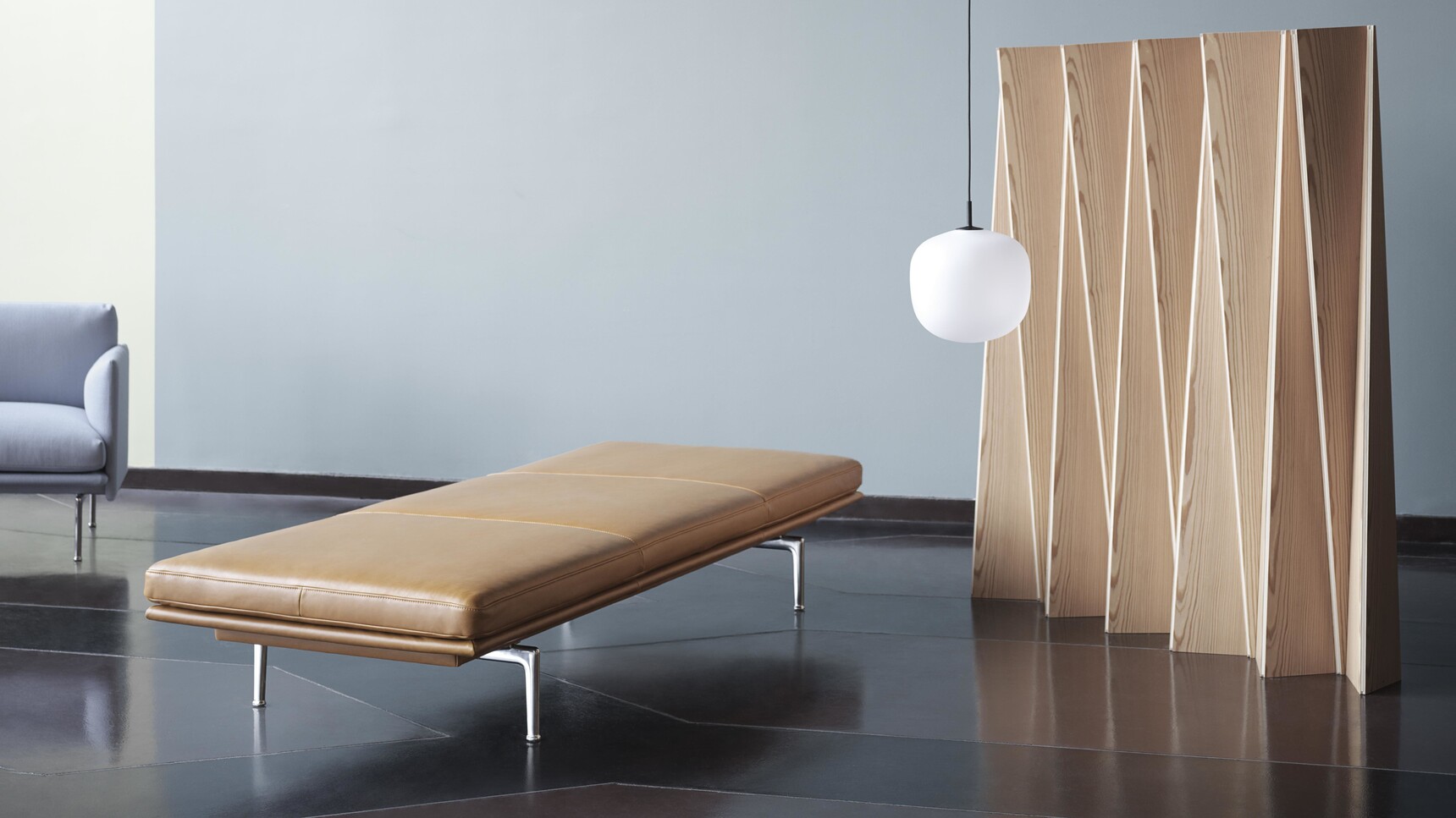 Muuto Outline Daybed Refine Cognac Leather Alu Rime Pendant 25 Black Family Image