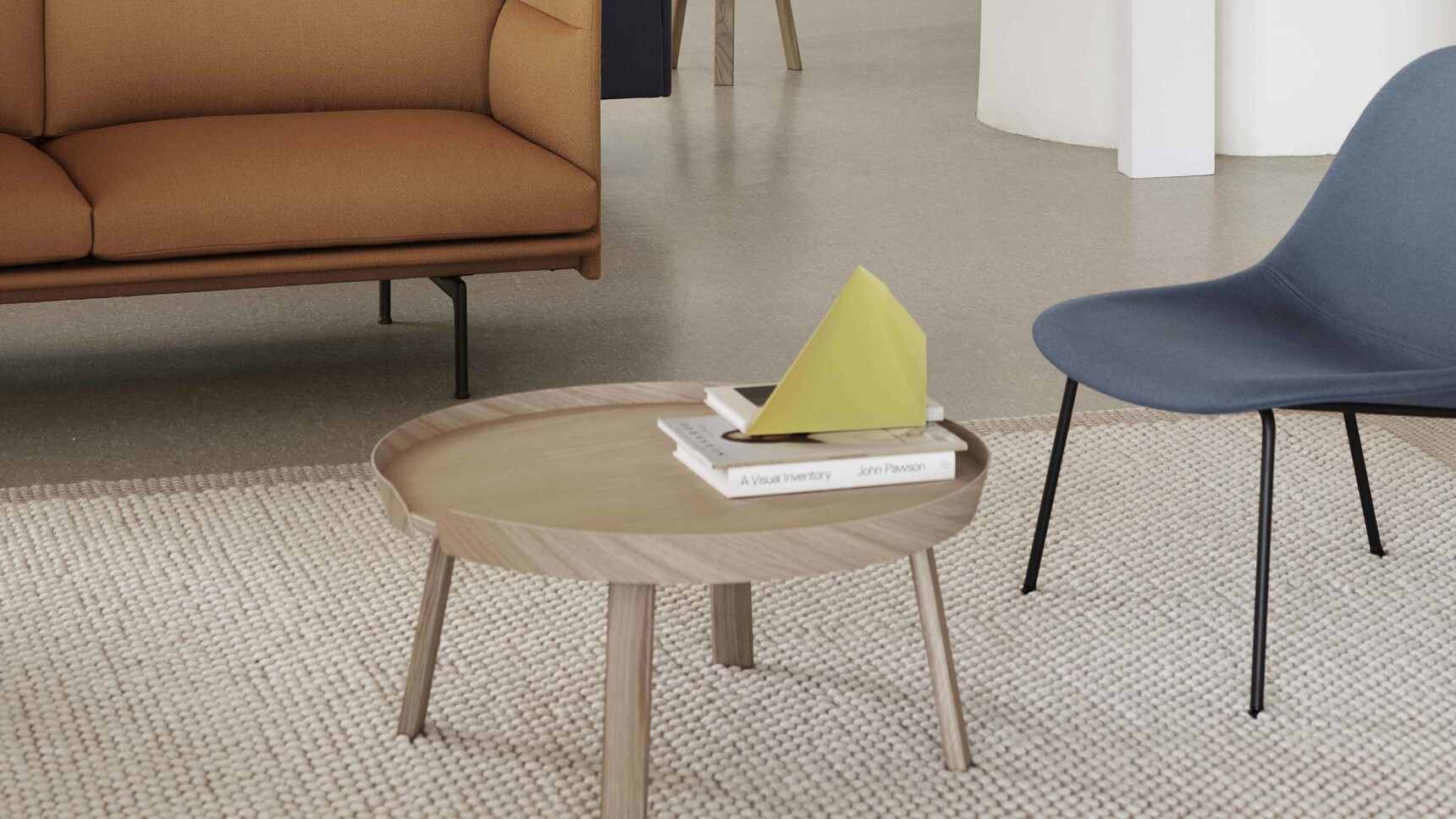 Muuto Outline Highback Pebble Fiber Lounge Around Beam Detail Image