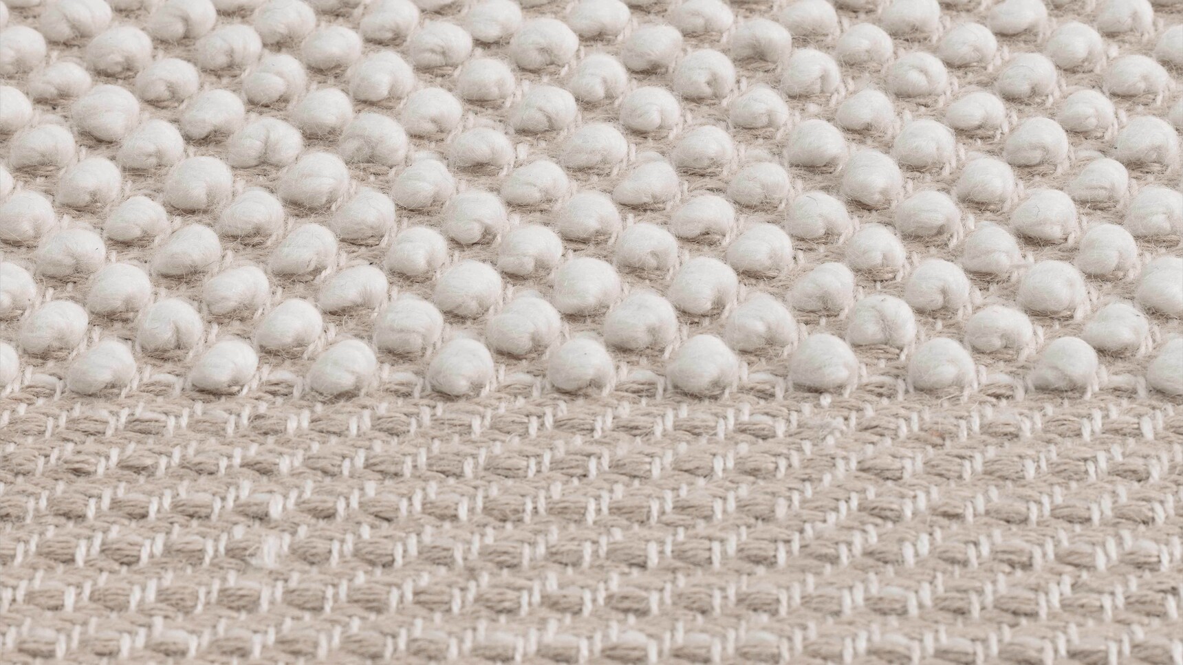 Muuto Pebble Rug Pale Rose Detail Image