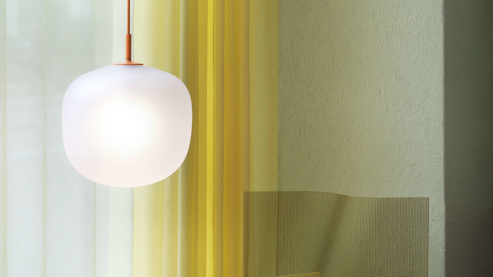 Muuto Rime Pendant Lamp 25 Orange Detail Image