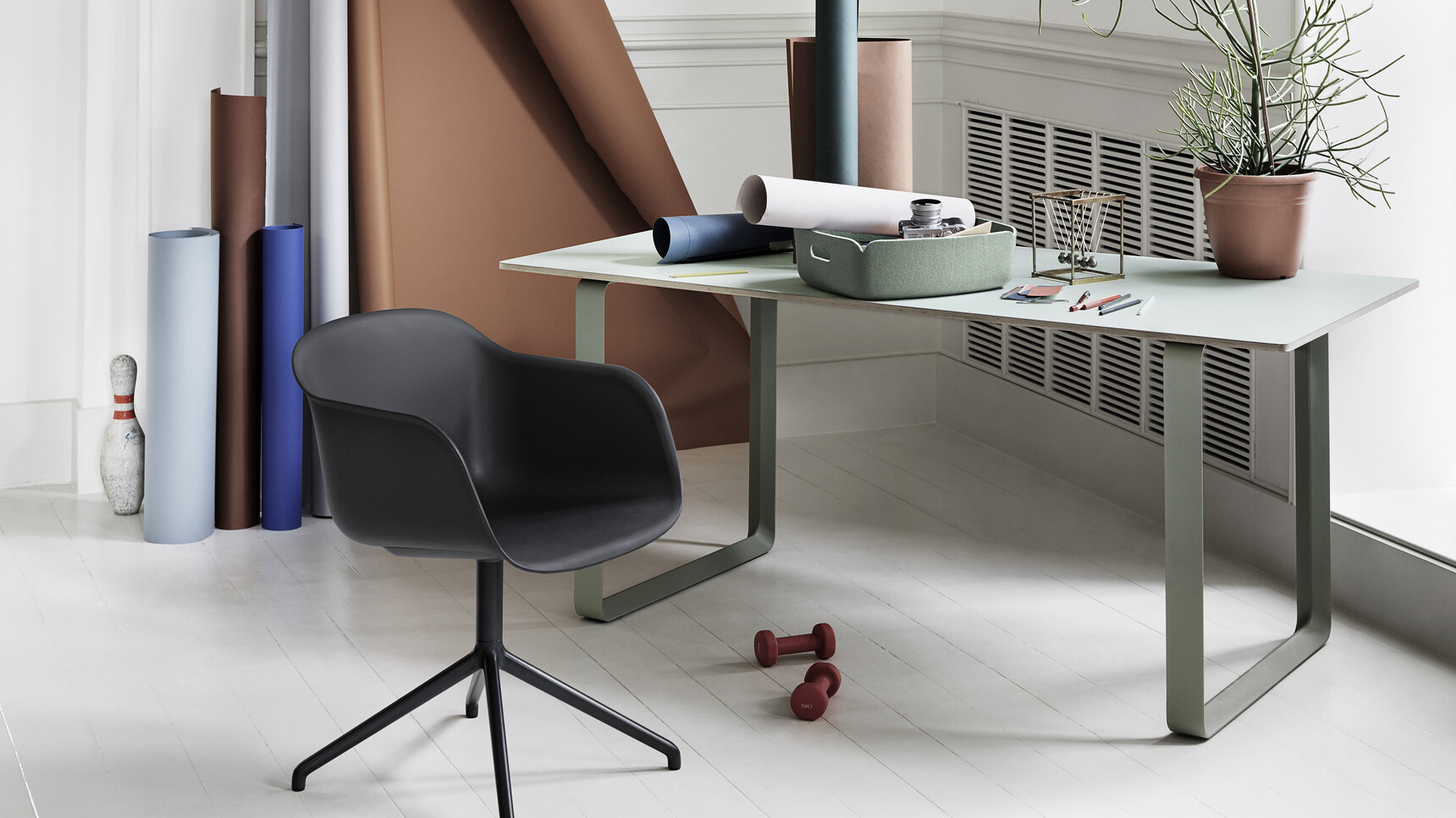 Muuto Fiber Chair Grain Lamp Restore Family Image