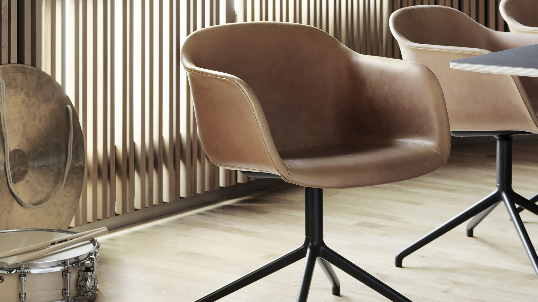 Muuto Fiber Chair Leather Family Image