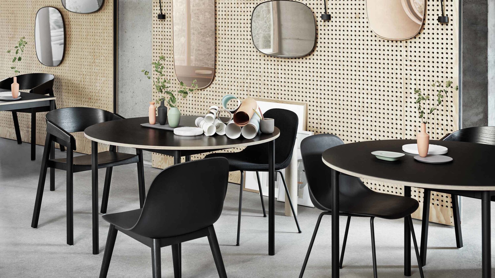 Muuto Framed Mirrors Cafe Steeting Lean O110 Base Table Family Image