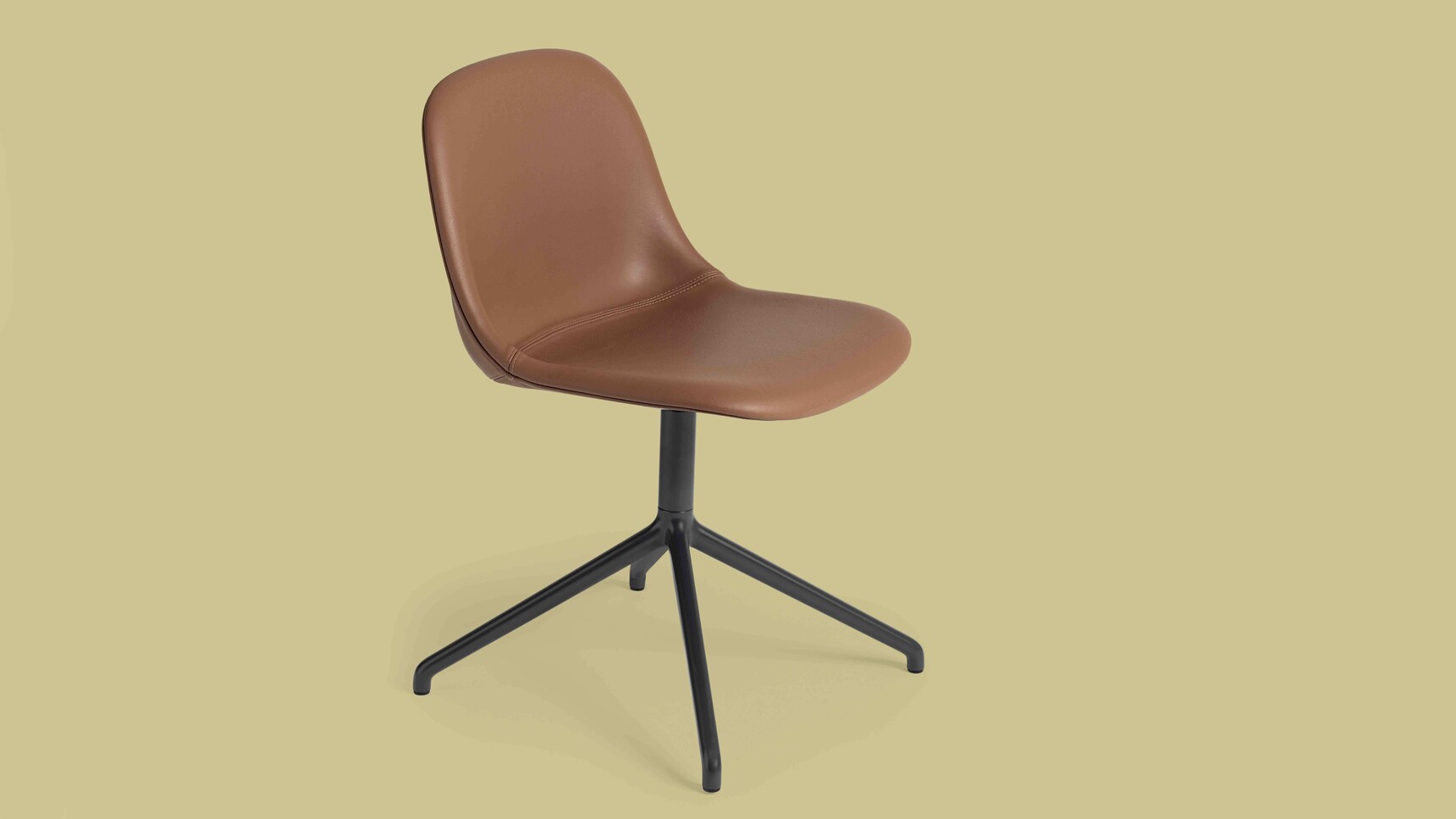 Muuto Fiber Side Swivel Base Easy Cognac 0225 Family Image