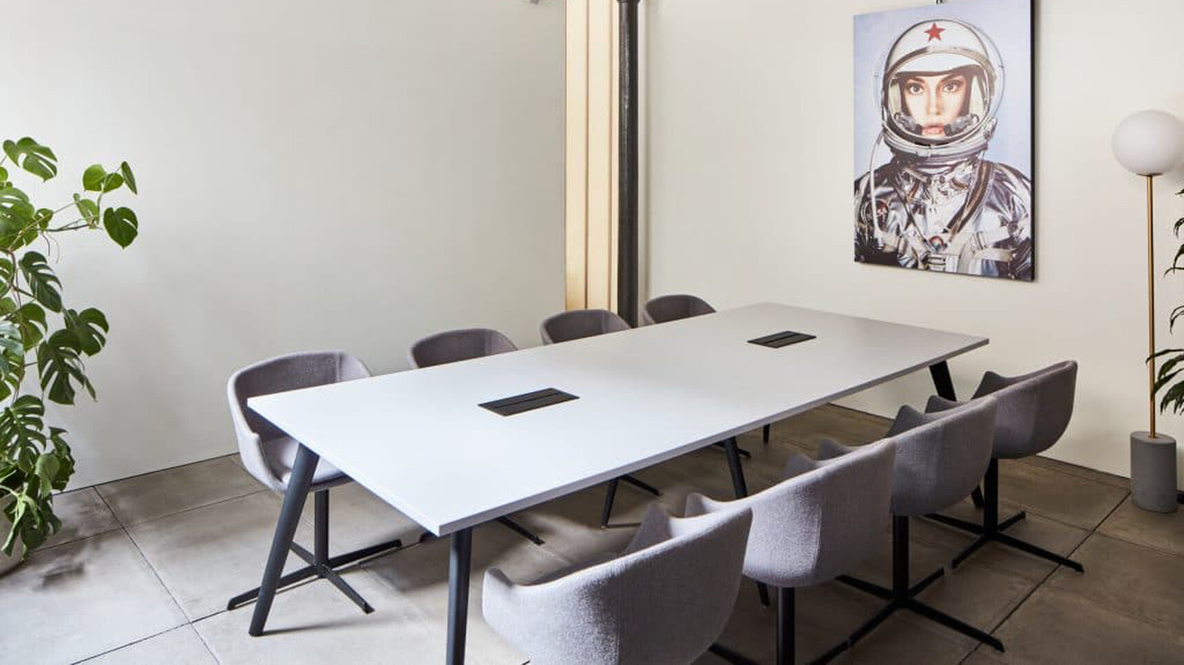 Workstories Air Meeting Table Single Top White Top In Office Environment