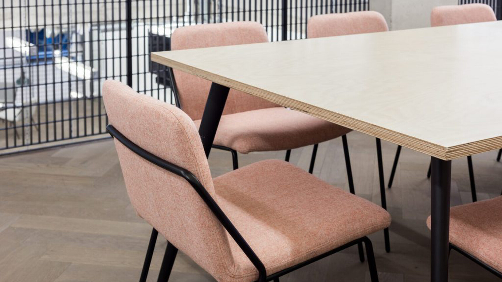 Workstories Air Meeting Table White Top Black Base Detail Image