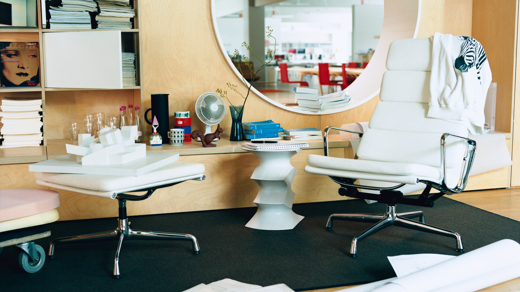 Vitra Softpad Chair EA222 Family2