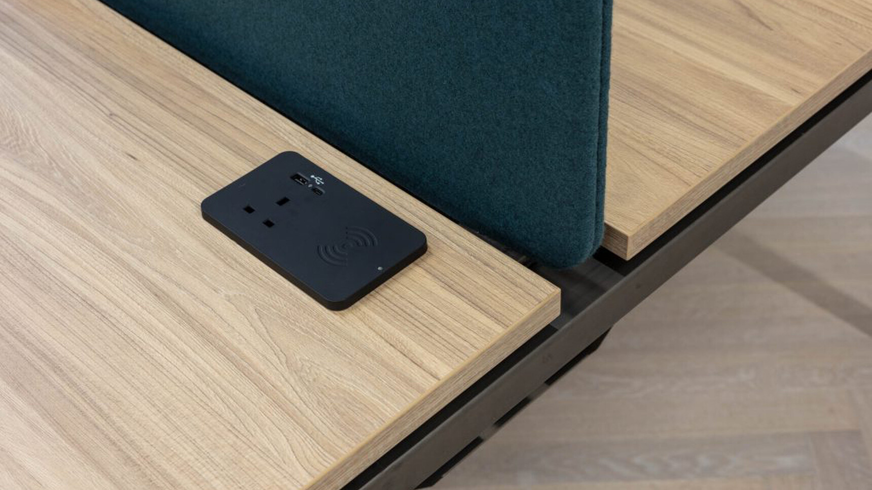 Workstories Ion Duo Desktop Module Black Finish Detail Image