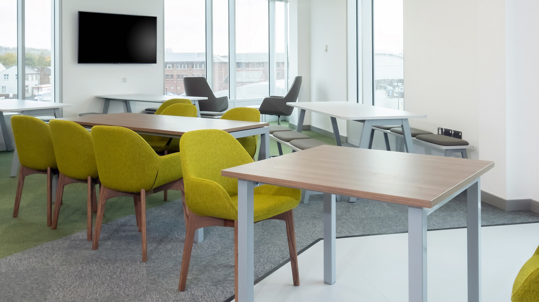 Elite Office Furniture Norden Meeting Chairs With Four Leg Base Wood Bases In Office Environment