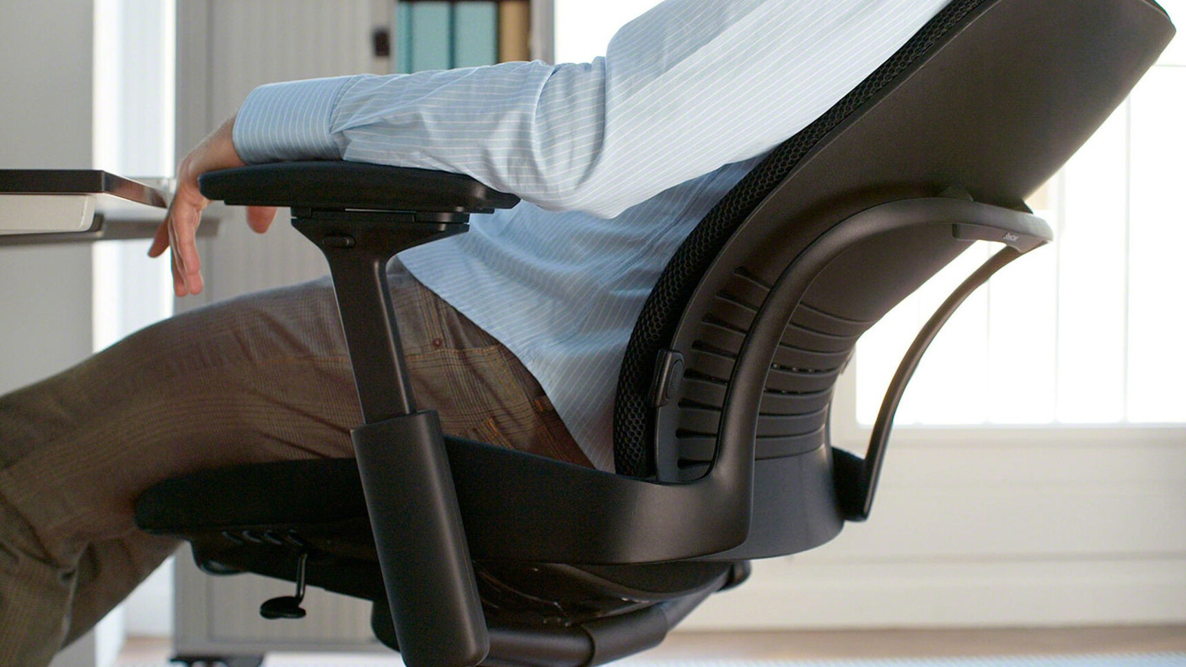 Steelcase Leap Upholstered Office Chair With Black Upholstery And 4-D Arm Option Detail Image