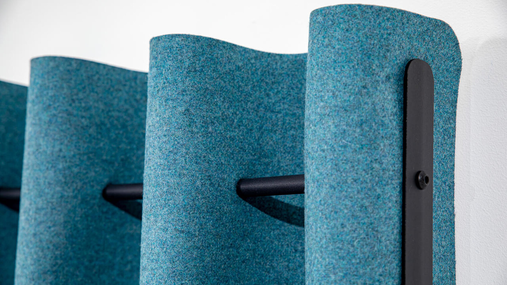 Buzzi Space BuzziFold Acoustic Element Wall Mounted Detail Image