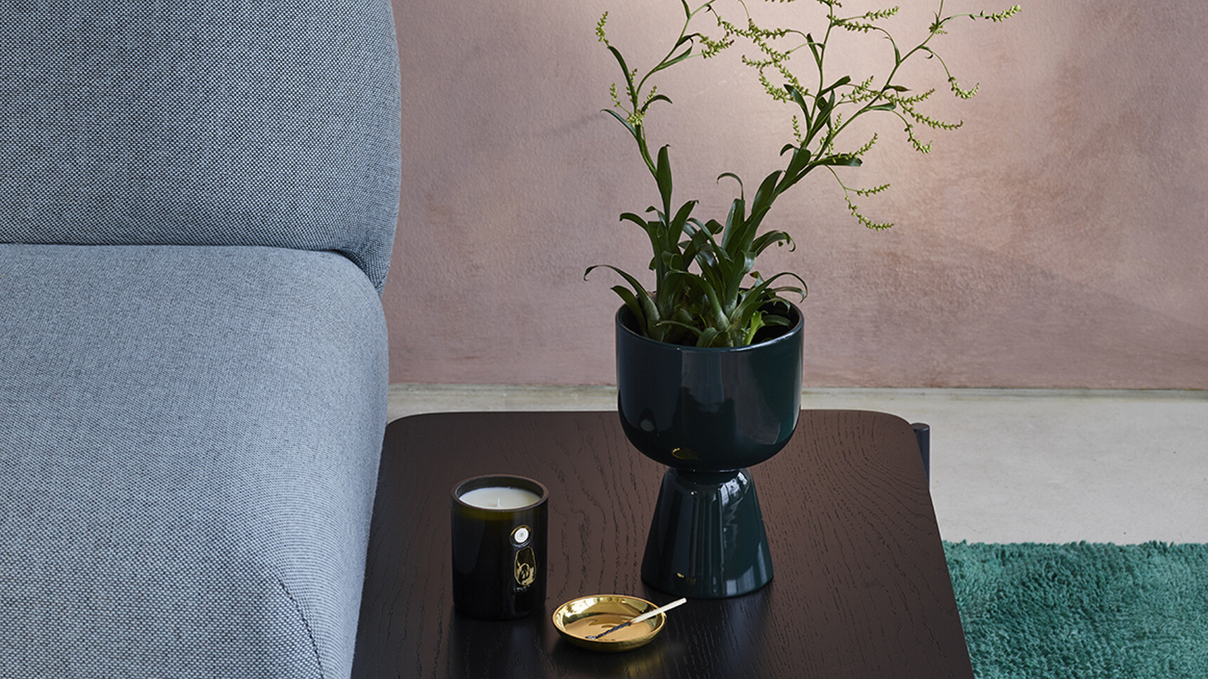 Modus Sofa Left Chaise Blue Upholstery And Rectangle Table Detail Image