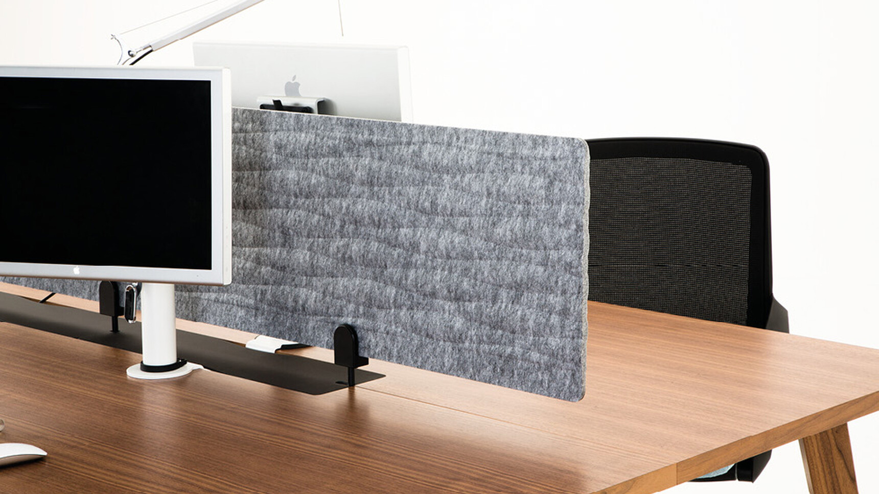 Verco Martin Bench Desk Detail Image Of Screens