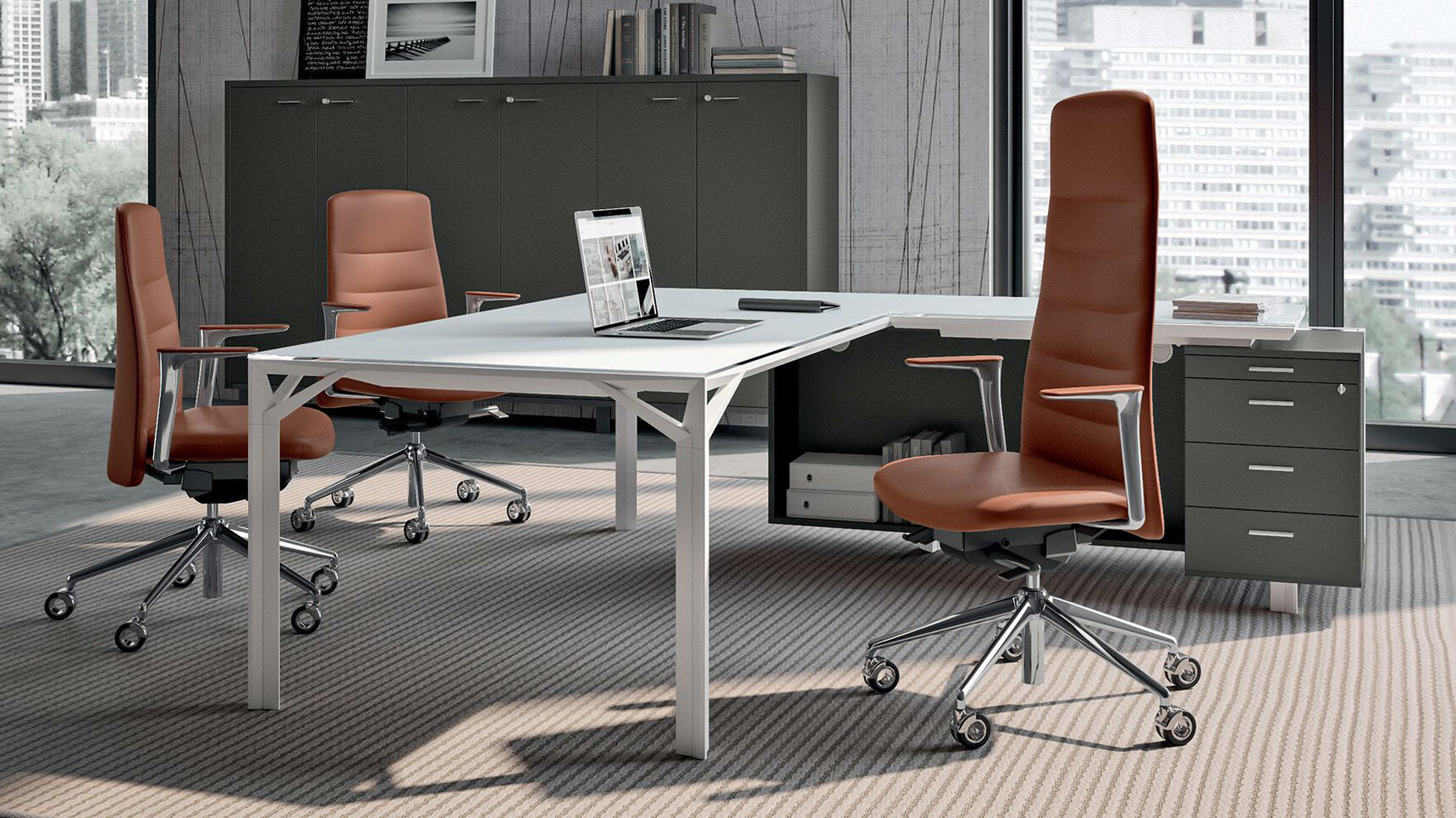 Quadrifoglio X8 Glass Desk with Return, Storage Unit & Pedestal Family Image