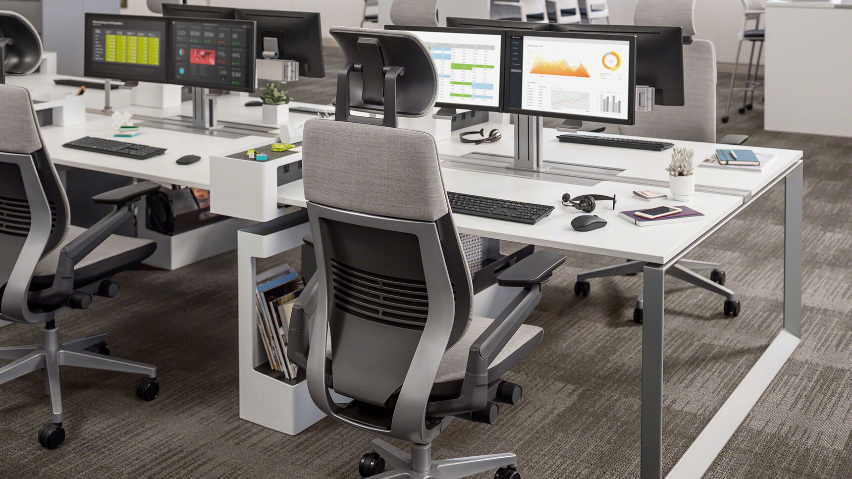 Headrest Insitu At Frameone Desk