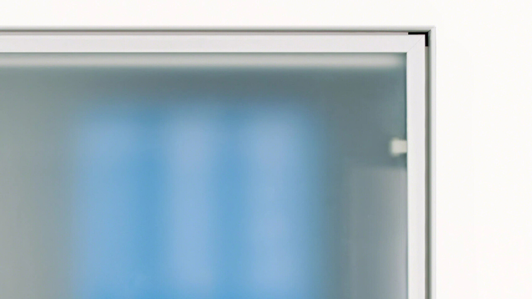 Steelcase Volum Art Cupboard Hinged Glass Doors Detail Image Of The Corner