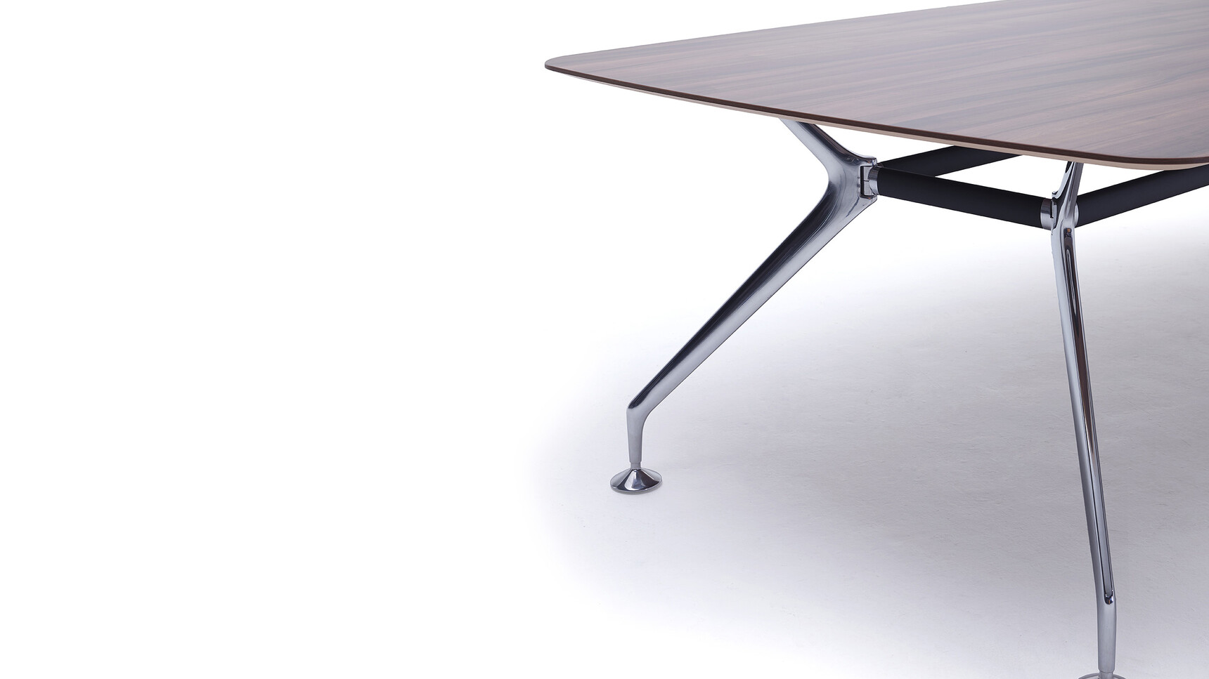 Orangebox Lano Soft Square Meeting Table Detail Image Of Table Corner