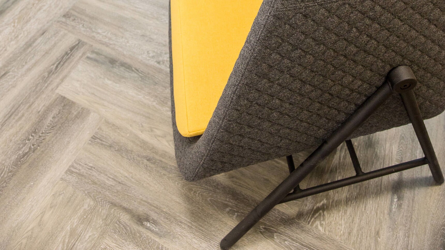 Connection Muse High Back Privacy Booth With Metal Base Yellow Seat Detail Image