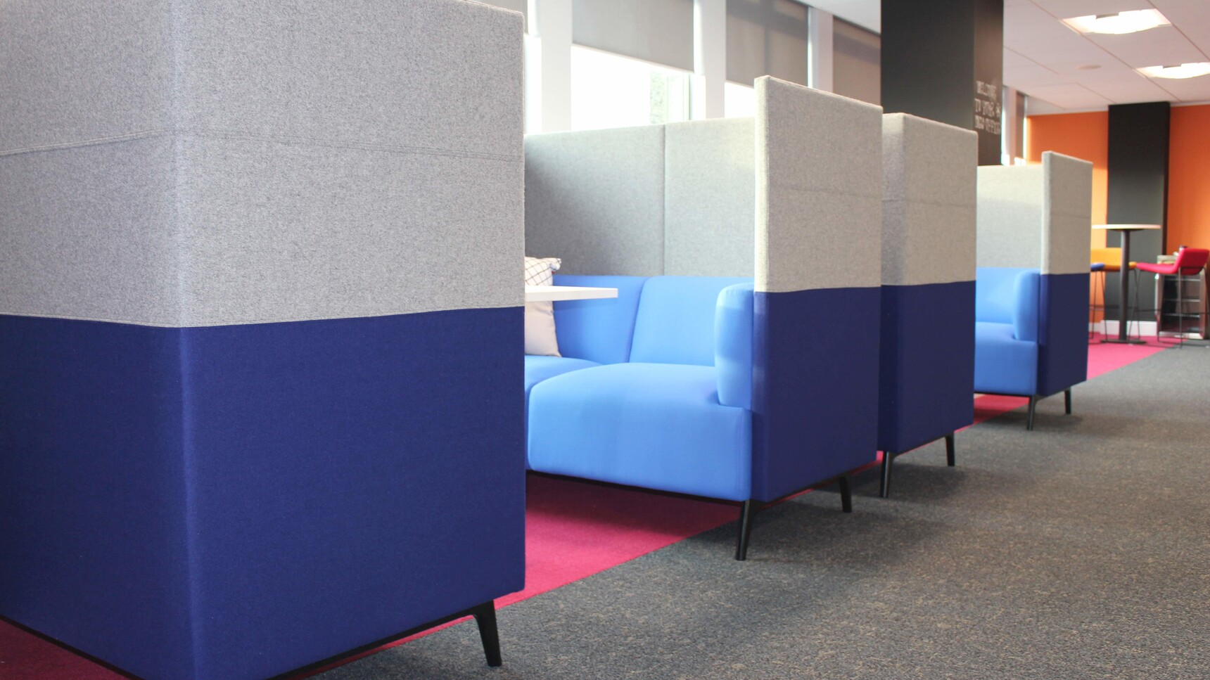 Connection Tryst Open Ended High Back Media Booths White And Blue Upholsteries In Office Setting