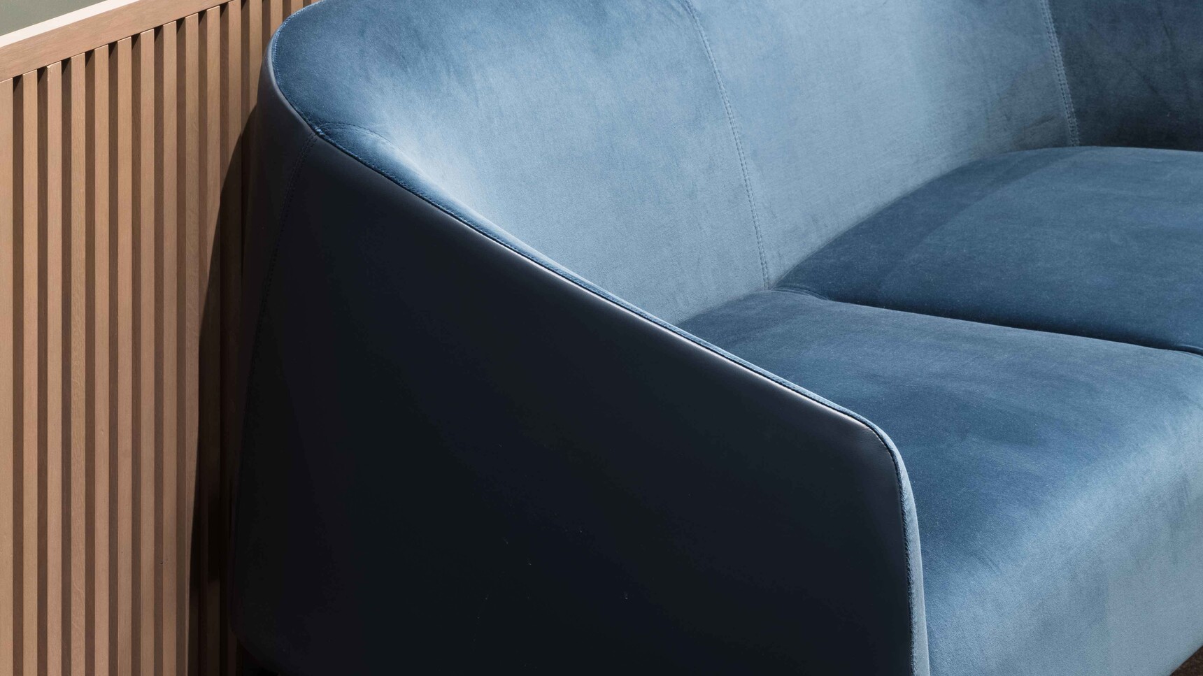Boss Design Manta Sofa Detail Image