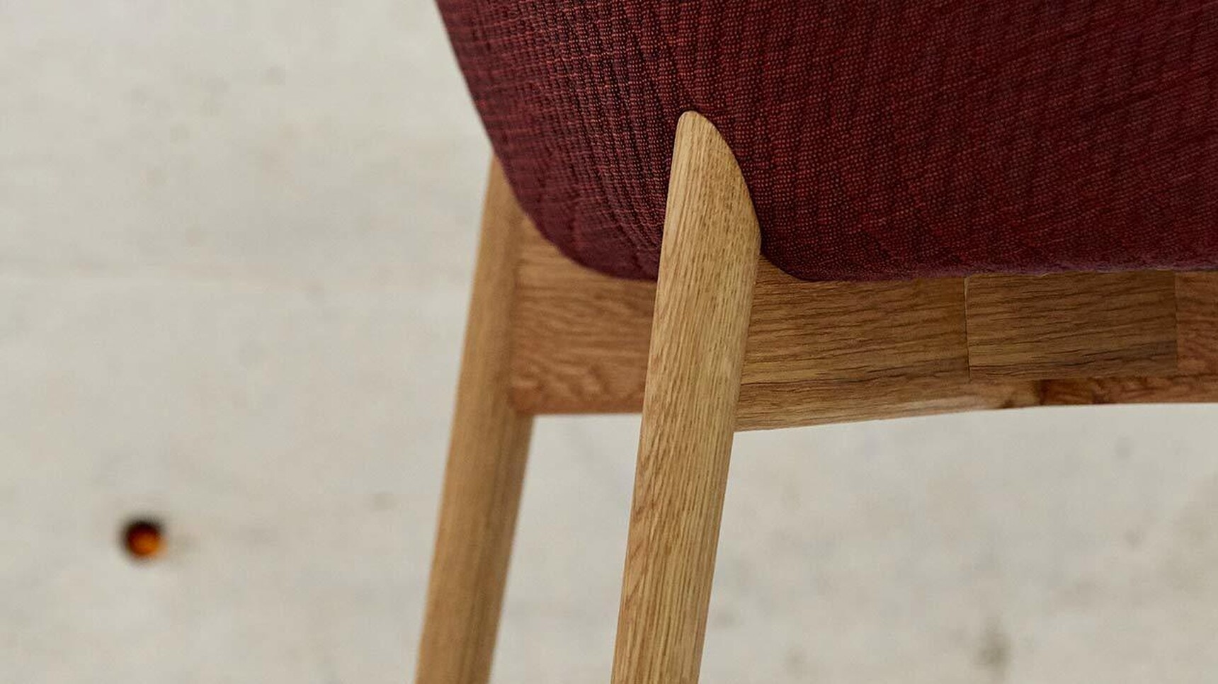 Paloma Lounge Wood Leg Detail 2