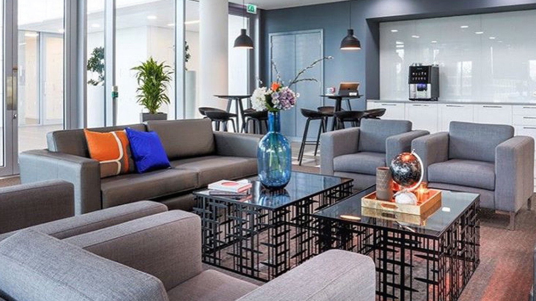 OB&B Havannah Sofa With Havannah Chairs Family Image