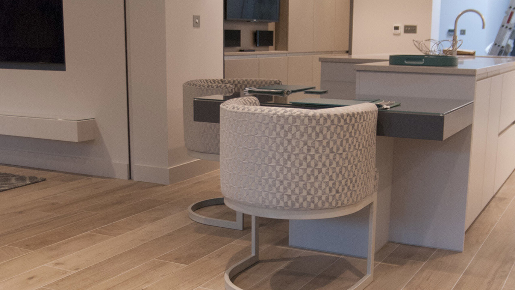 OB&B Grace Meeting Chair In Office Environment