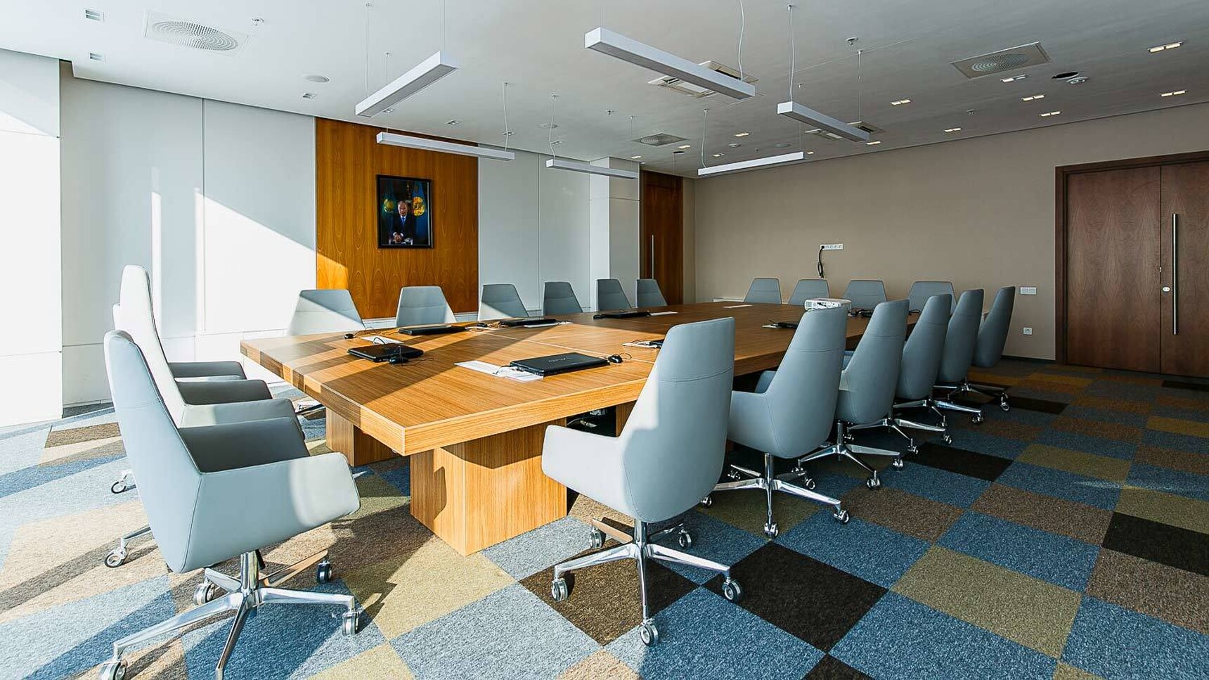 Quadrifoglio T45 Four Section Boardroom Table With Melamine Cubed Legs In Office Environment