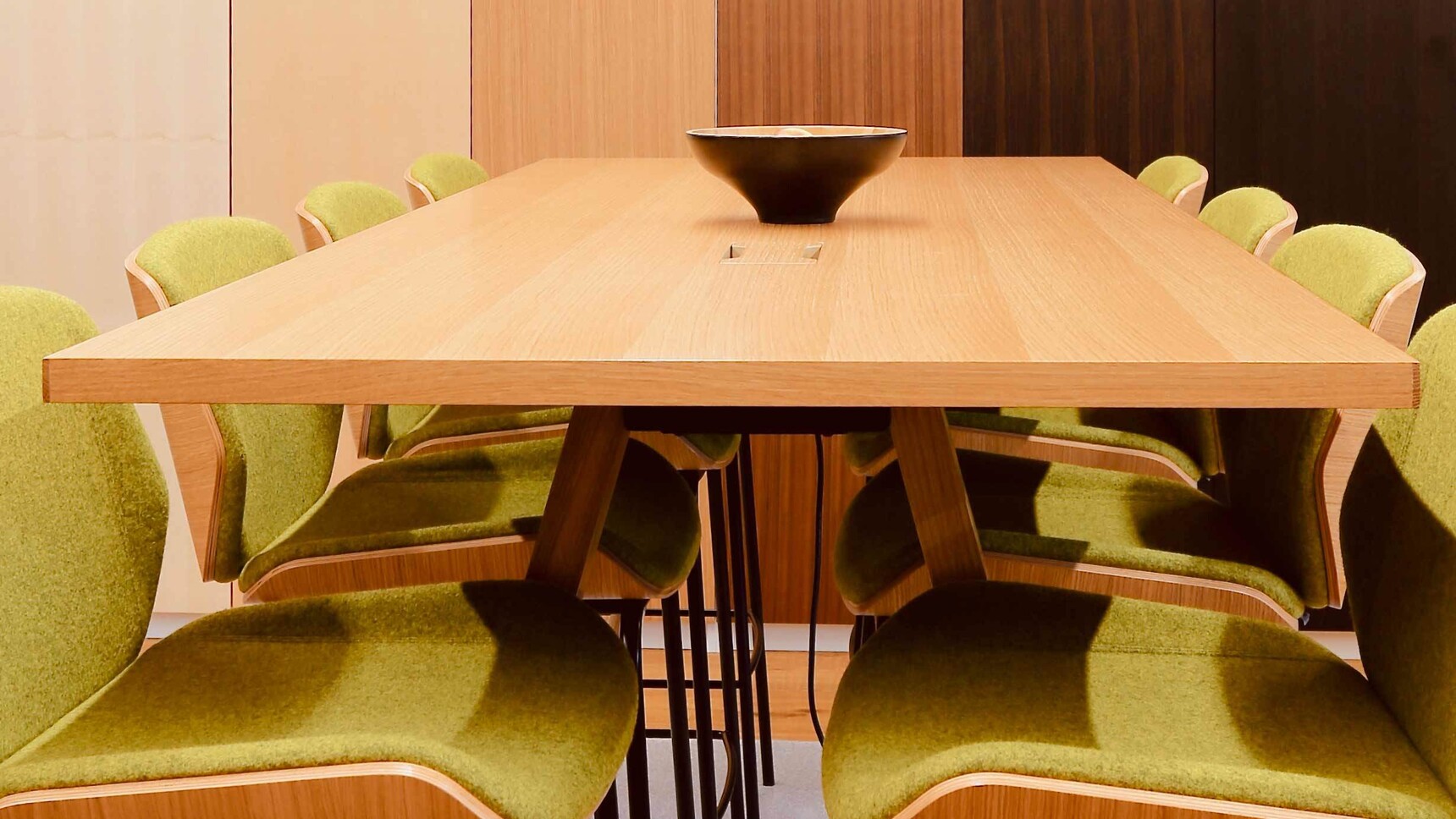 Workbench A Star Rectangular High Table Oak Detail Image